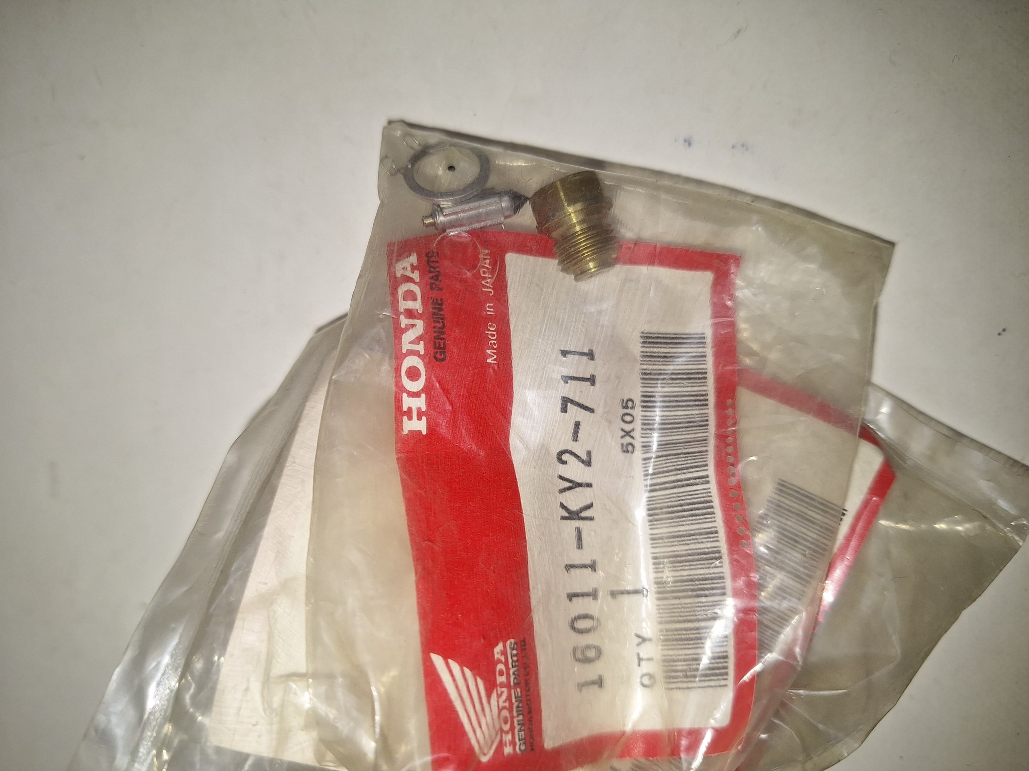 Picture of SCHWIMMERVENTILSATZ  16011-KY2-711